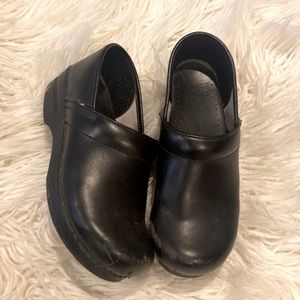 Dansko leather clogs 38W